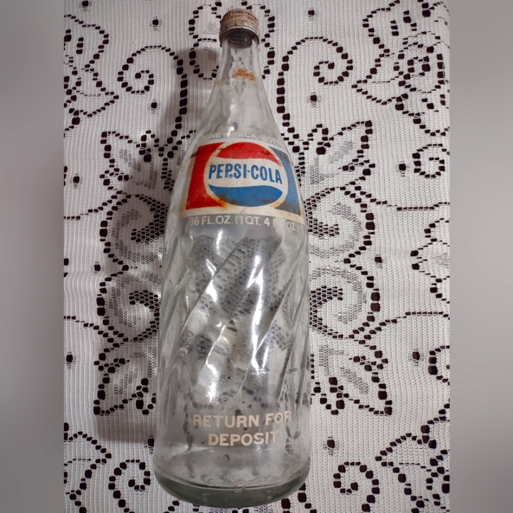 1974 36fl.oz. Pepsi-Cola bottle
